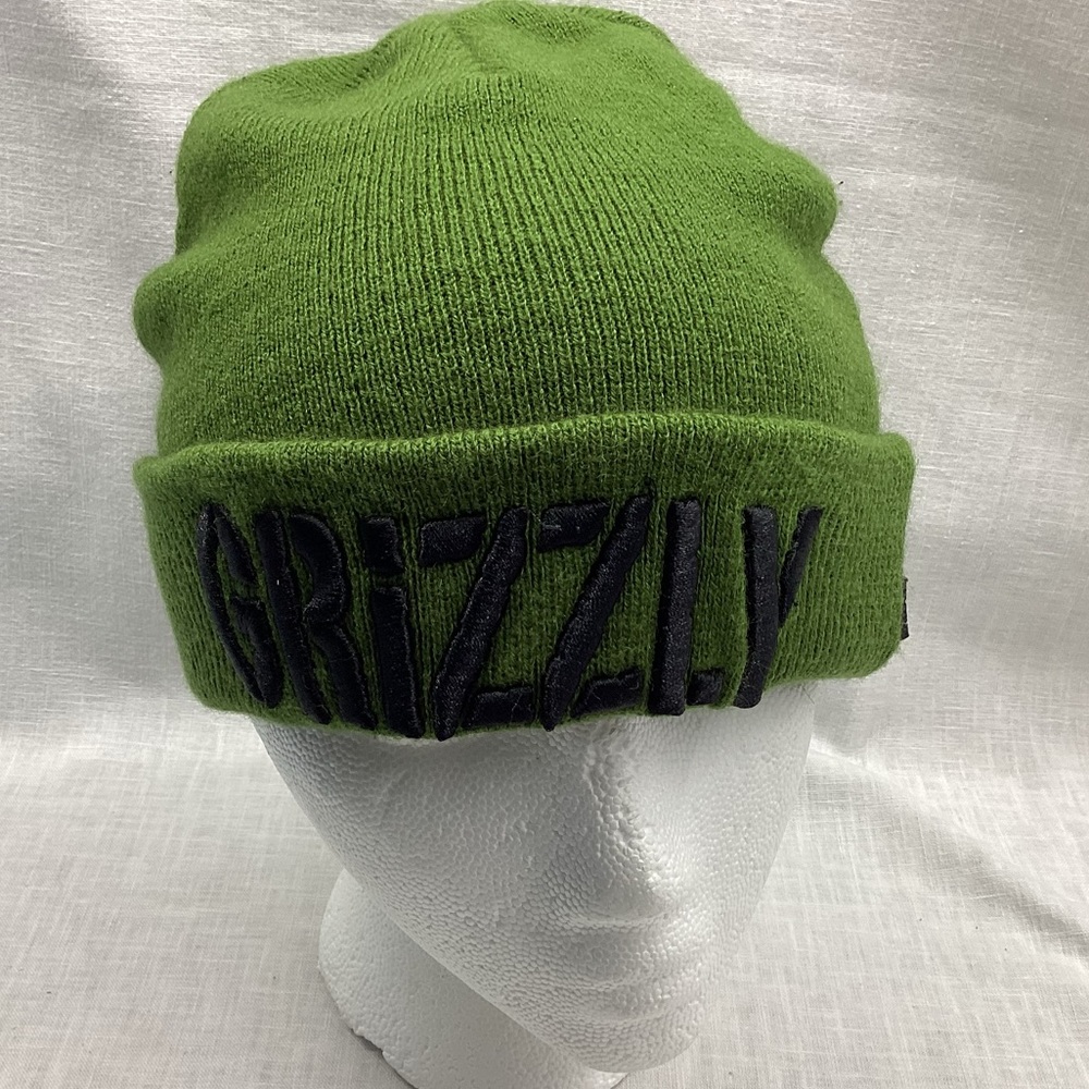 DIAMOND + GRIZZLY BEAR PUFF EMBROIDERY MEN’S FOLD BEANIE HAT GREEN AND BLACK